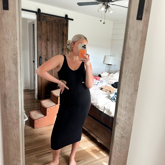 H&M Dresses & Skirts - Black bodycon dress